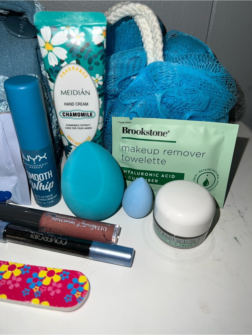 Makeup Bag Bundle - Picture 2 of 6